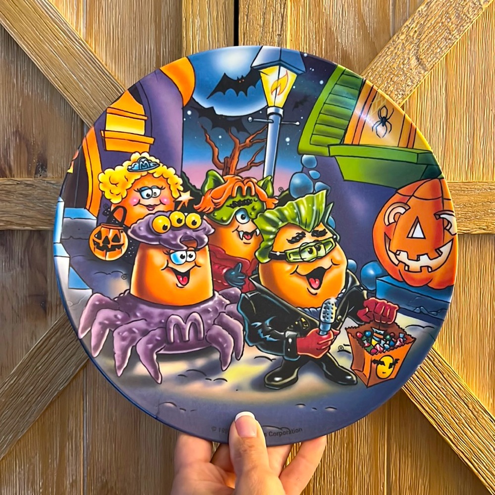 Halloween Vintage Chicken Nuggets Trick or Treating McDonalds Plate 1997
